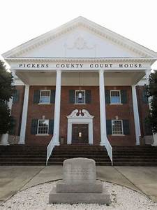 Front Entrance to the Pickens County Courthouse