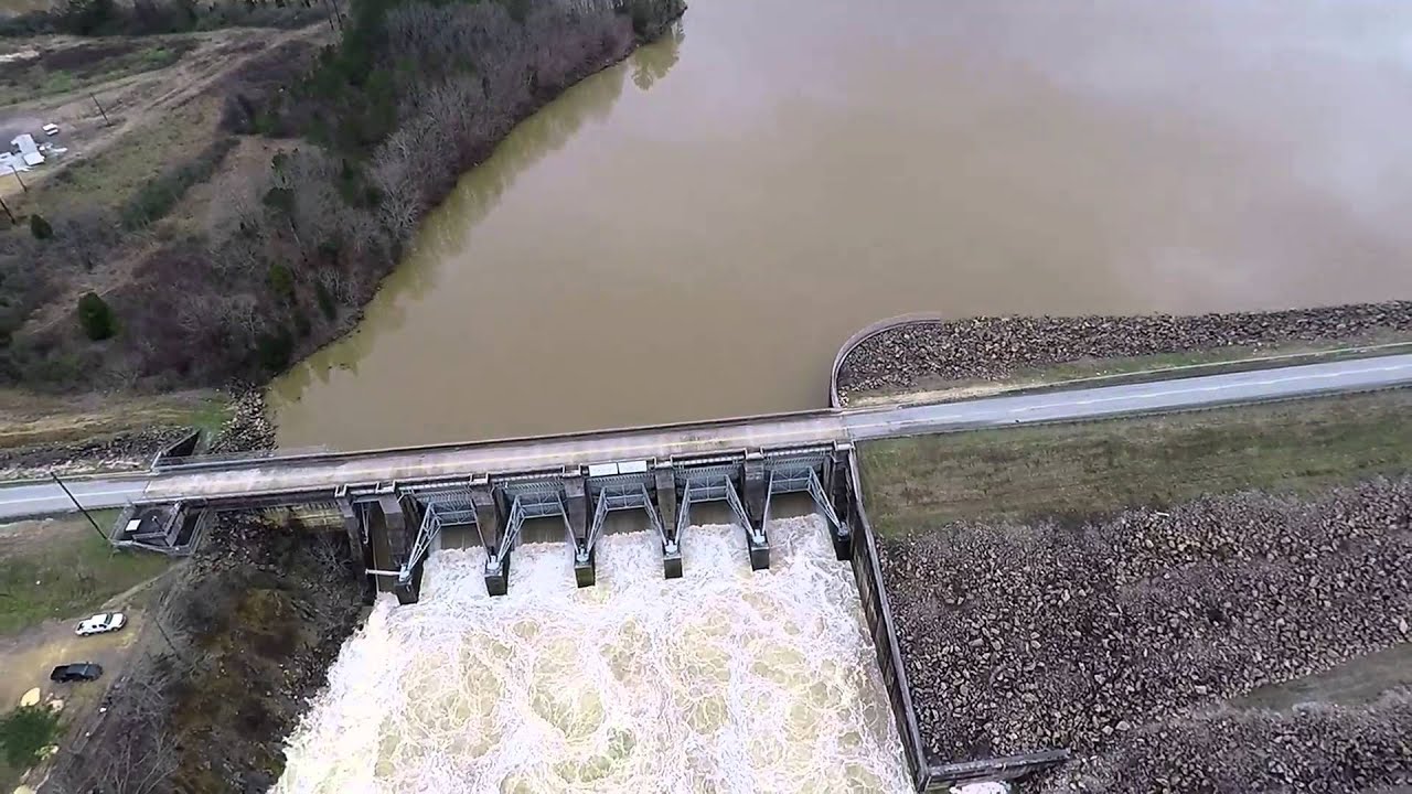 The Weiss Lake Dam in Alabama