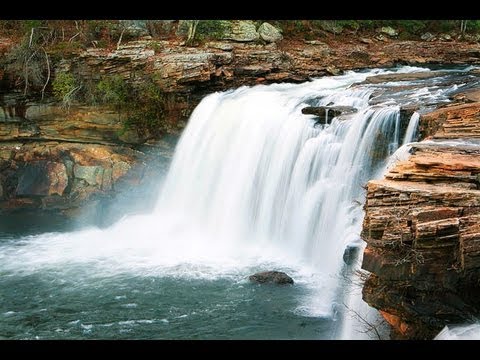A water fall at the Little River Canyon