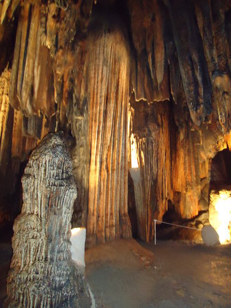Picture of the DeSoto Caverns