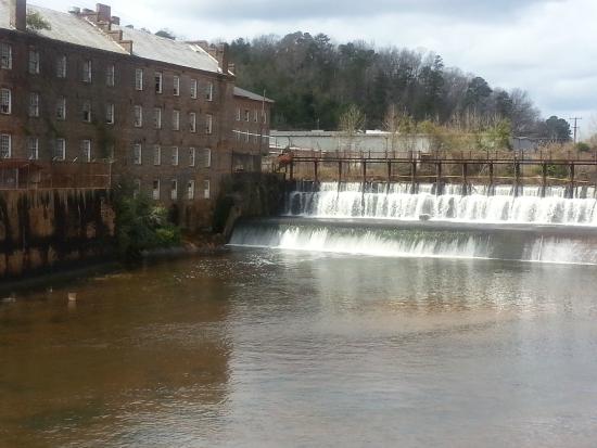 The Dam at the Old Pratt Mill